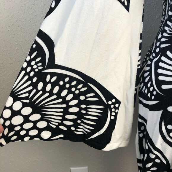 V Neck Tunic by Red Size Medium - Picture 5 of 8